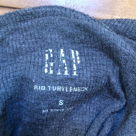 GAP Heather Gray Turtleneck Sweater - Picture 2 of 3